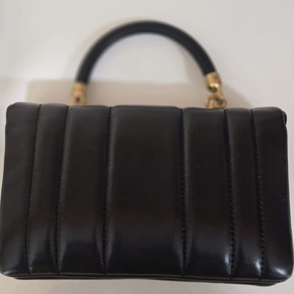Tory Burch Black Quilted Crossbody Bag with Gold Chain - Picture 5 of 7